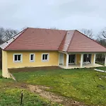 Sejour Au Coeur Des Coteaux, Proche Pau Villa