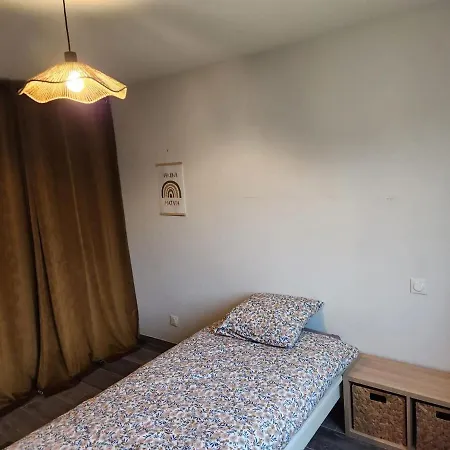 8 Personnes Proche Pau Et Pyrenees