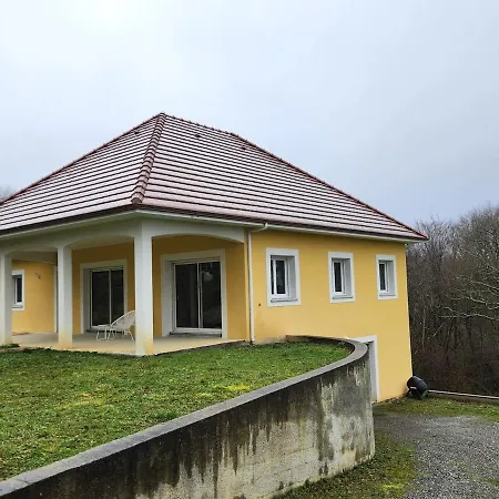 8 Personnes Proche Pau Et Pyrenees