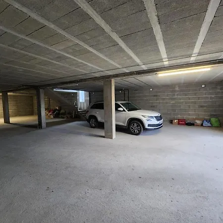 8 Personnes Proche Pau Et Pyrenees *